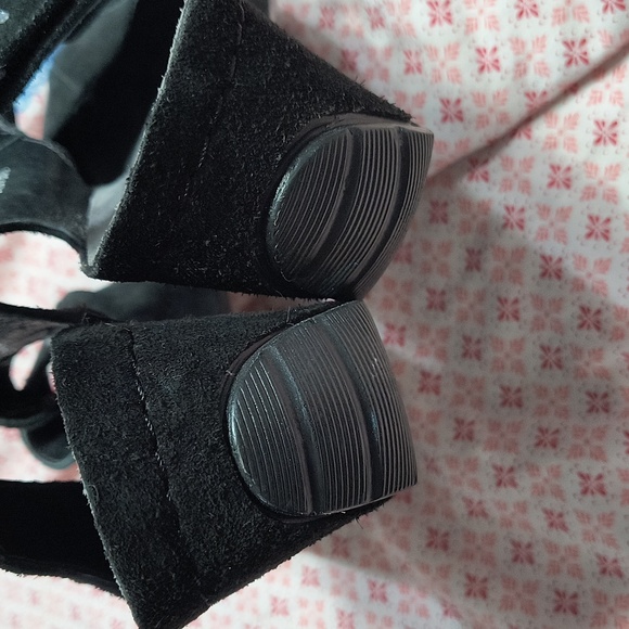 Helle Comfort made in Spain, 100 percent Fashion and Wellness Shoes